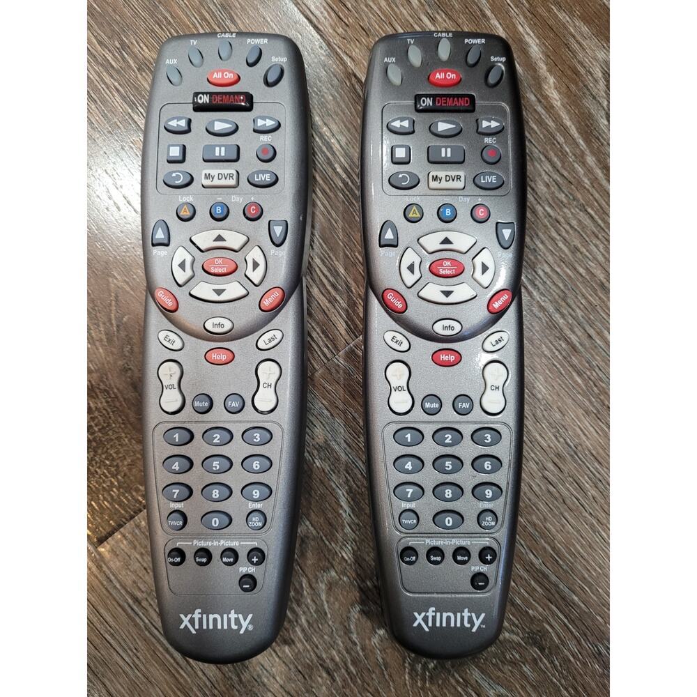 Comcast / Xfinity Motorola Custom‎ DVR 3 Device Universal Remote set of 2